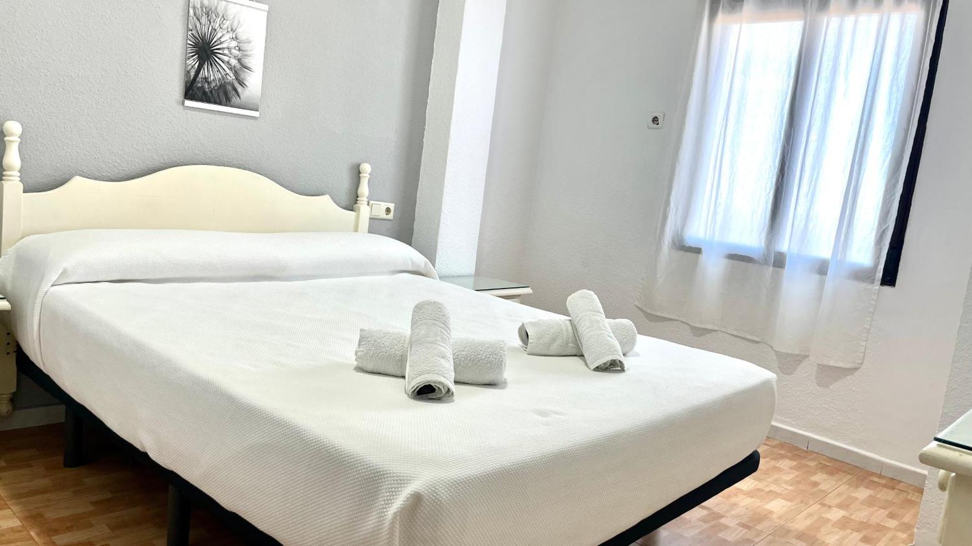 Hostal Carlos III Aldea Quintana Exterior photo