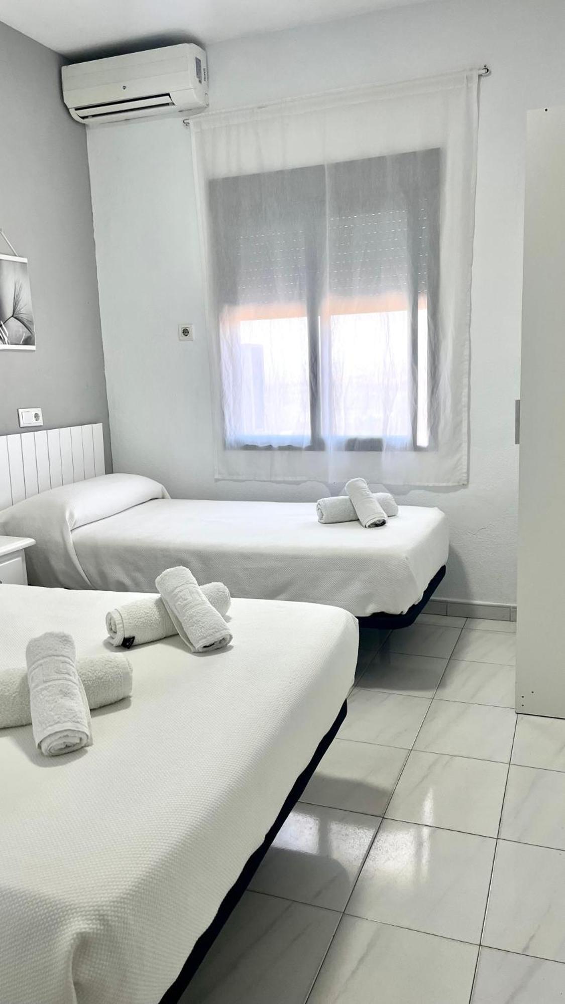 Hostal Carlos III Aldea Quintana Exterior photo